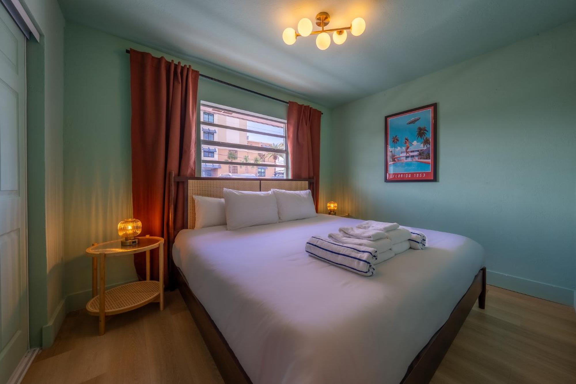 Monaco Vacation Rentals Клиъруотър Бийч Екстериор снимка